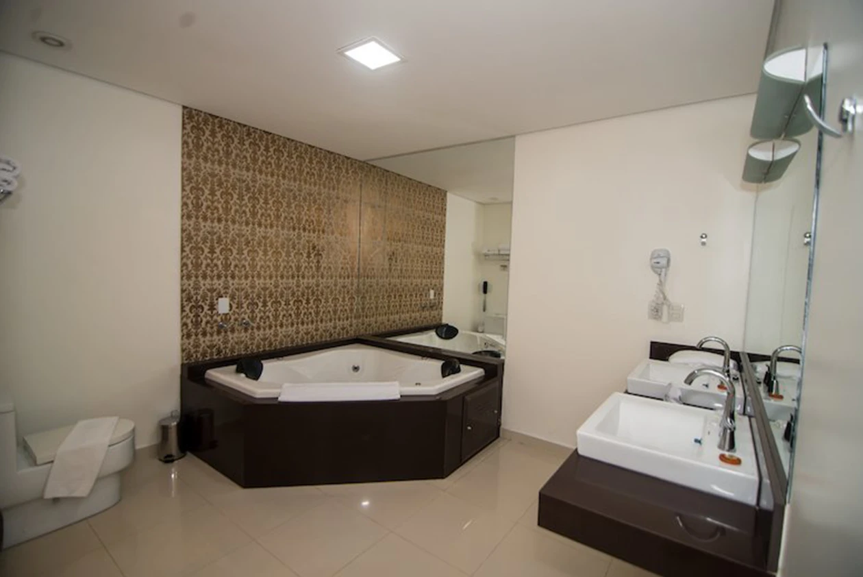 GoldenPlazaRO_SUÍTE LUXO-7